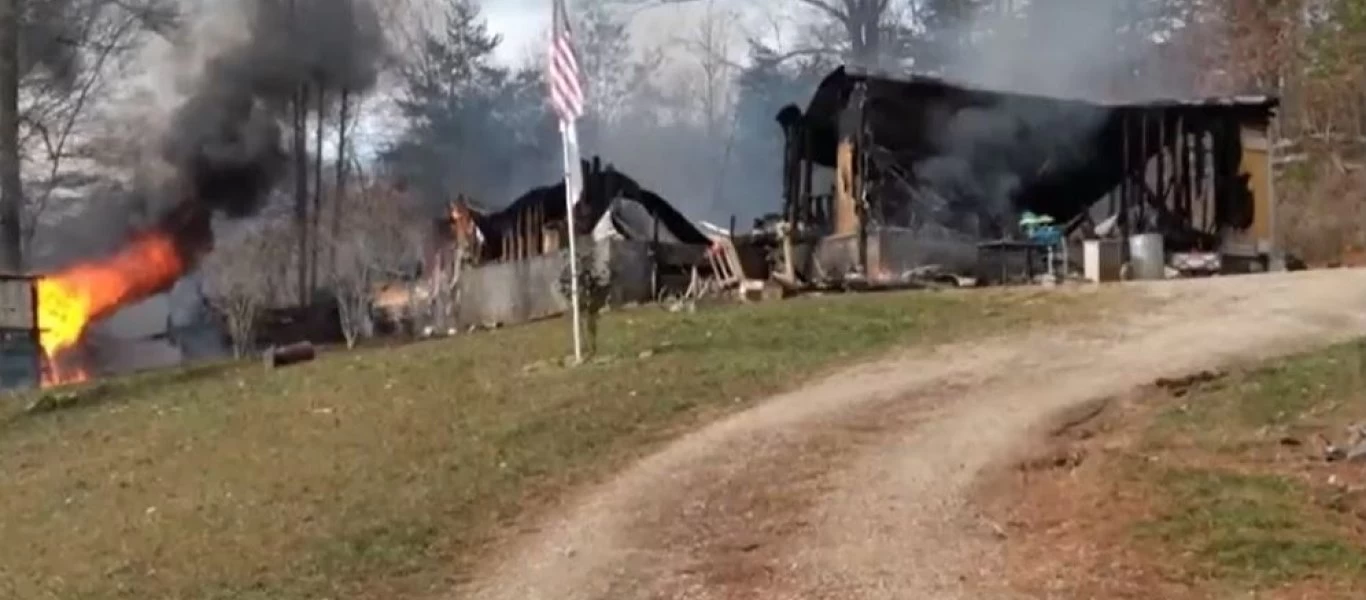 ΗΠΑ: 7χρονος έσωσε την μικρή του αδερφή από τις φλόγες (βίντεο)